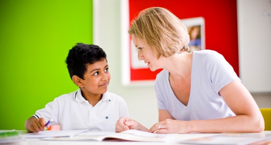 Teacher-and-kid560x300