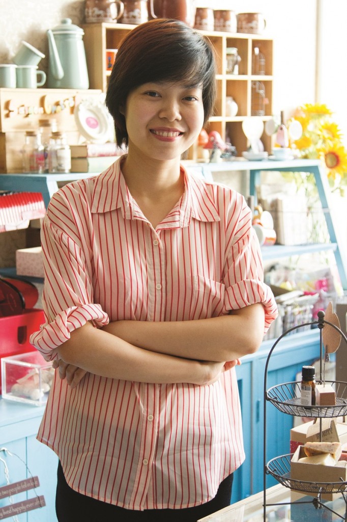 A Banker's Secret (CS) - Dec _MG_1539 - LN