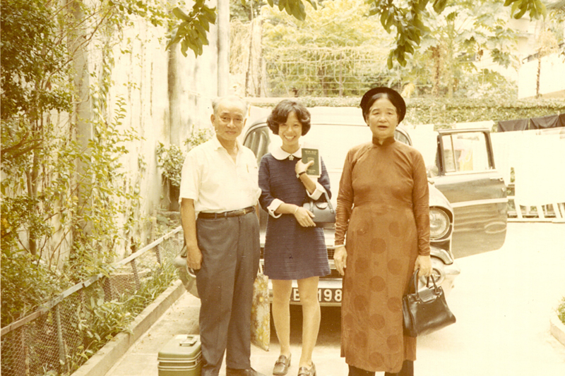 Family---Going-abroad-2-(1)