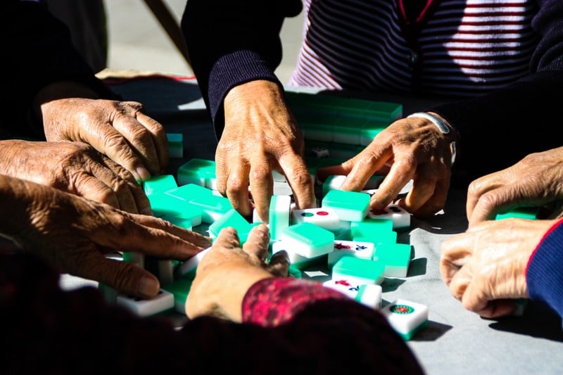Mahjong in the park - Image by James Pham-31 (OiVietNam_3N)