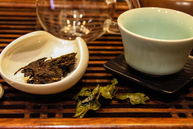 Tea paraphernalia - Image by James Pham-6 (OiVietNam_3N)