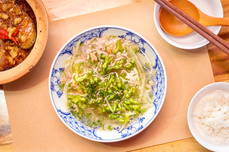 oi-vietnam-sep2016_thefishsauce_chayote-soup-with-minced-pork_dsc9017_nt